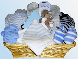 Canastilla de regalo para niño con peluche Canastilla de regalo para niño con peluche