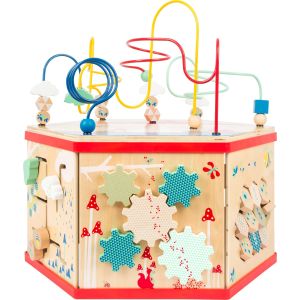 cubo de madera con actividad para el bebé
