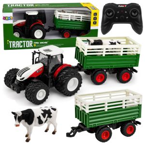 Tractor de granja RC con remolque y figura de vaca en acción