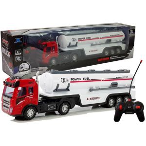 Camión cisterna teledirigido con luces y sonido de Lean Toys en acción