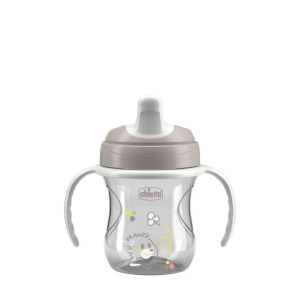 Taza antigotera Chicco con pico duro y diseño ergonómico.