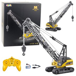 Grúa oruga R/C Huina 1:14 con pluma extendida vista lateral