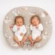 Cojín de lactancia gemelar Twinkle Woodland con estampado natural, vista frontal