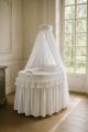 Cuna moisés de mimbre blanco Little Prince & Princess con dosel vista lateral