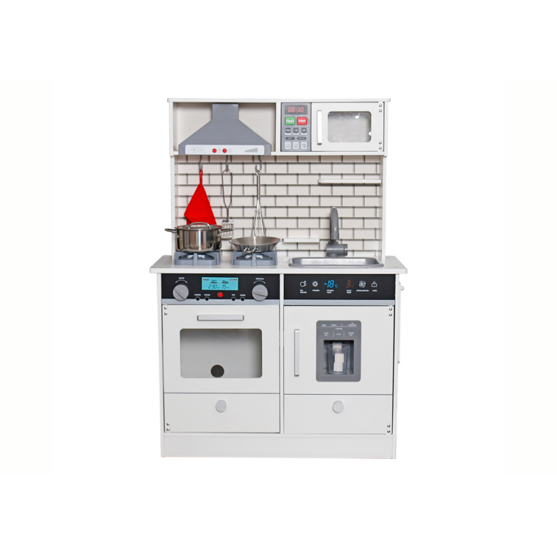 Cocina de madera con accesorios