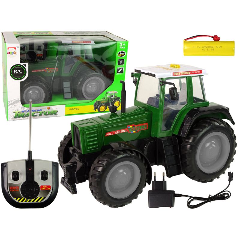 Tractor de control remoto verde y negro