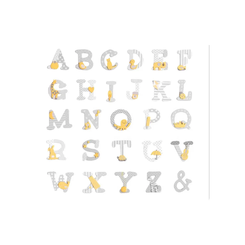 Letras de madera infantiles unisex en tonos grises, ideales para decorar la habitación de cualquier niño.