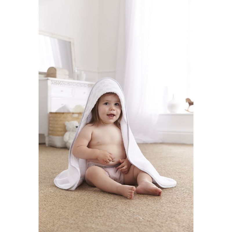 Toalla con capucha gris de motitas, suave y absorbente, perfecta para el baño de bebés.