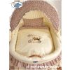 Moisés Osito con Lazo Marrón | Cesta de Mimbre Natural con Ruedas - imagen 3