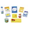 Cesta de mimbre con 10 productos alimenticios y de limpieza de madera, de Goki2