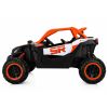 Niño conduciendo el buggy naranja KKL-808 en terreno de jardín con mando parental