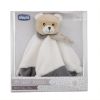 Peluche Mi Dulce Oso Dou Dou en un entorno de juego seguro para bebés.