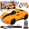 Coche RC moderno en color naranja con efectos de humo.