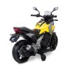 Moto Honda NC750X amarilla Toyz, detalle ruedas de entrenamiento y faros LED