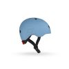 Casco Scoot&ride con diseño moderno y seguro.