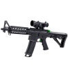 Rifle de agua color negro, un juguete seguro y divertido para jóvenes.