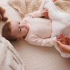 Manta de Algodón Aislante Beige Babyono para Bebés