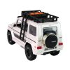 Coche todoterreno blanco a pilas