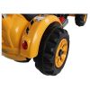 Tractor eléctrico con excavadora y cubo naranja