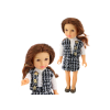 Muñeca con Ropa Elegante a Cuadros y Cabello Marrón - imagen 2