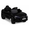 Audi A5L HL788 en negro con luces encendidas.