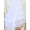 Interior Acolchado con Ropa de Cama Blanca