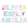 Letras de madera infantiles en tonos pastel, ideales para personalizar el nombre de una niña en su habitación.
