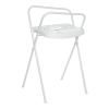 Soporte para bañeras Bébé-Jou en blanco, práctico y seguro para el baño del bebé pequeño.
