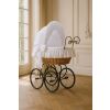Cuna moisés retro de mimbre Charlotte natural con textil blanco – vista frontal