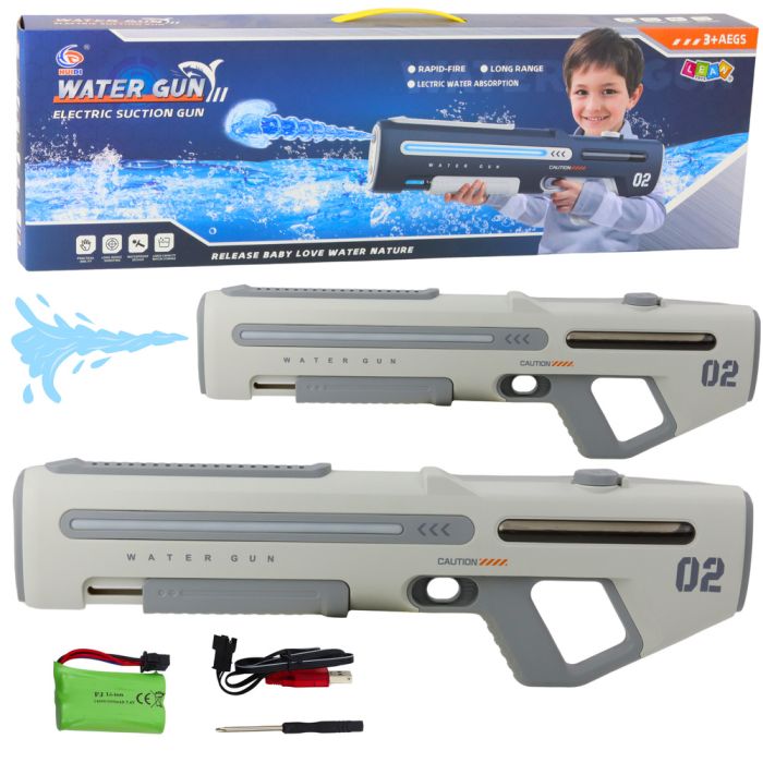 Pistola de agua eléctrica automática en acción con chorro continuo.