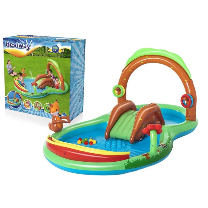 Parque inflable Bestway con resbaladilla en el jardín