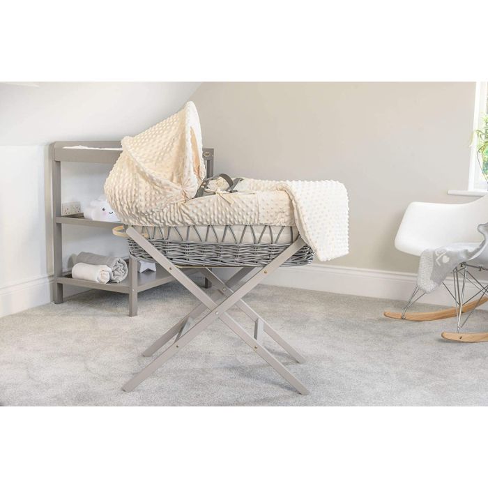 Moisés de mimbre gris Dimple Clair de Lune, elegante y cómodo para el descanso de recién nacidos.