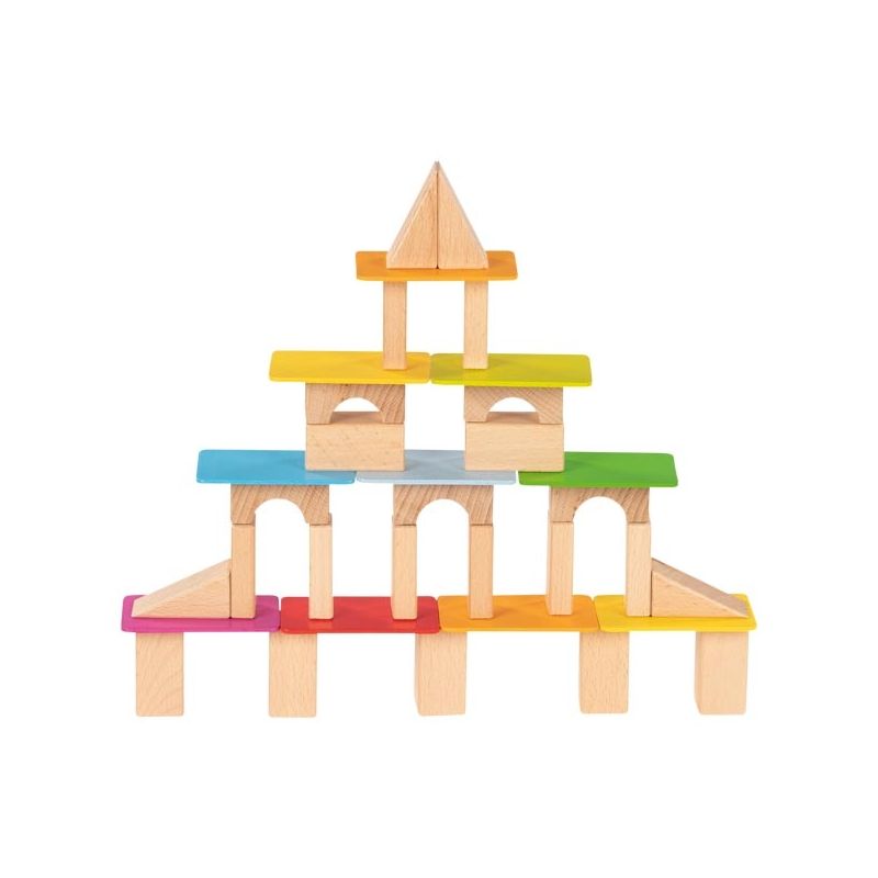 Bloques de construcción y tablas de madera barnizadas