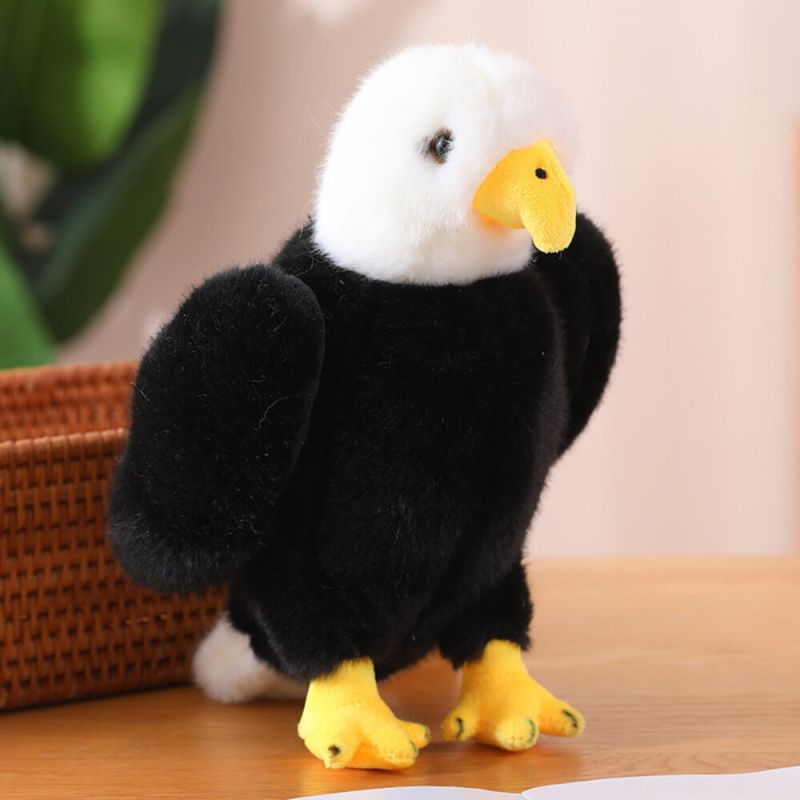 Peluche de Águila 25 cm - Colección Nueva Fauna