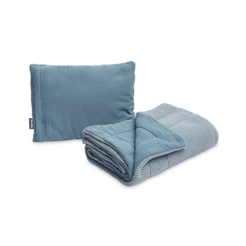 Conjunto de Cuna, Manta + Almohada Azul Tejido con Muselina: Comodidad y Elegancia para Tu Bebé