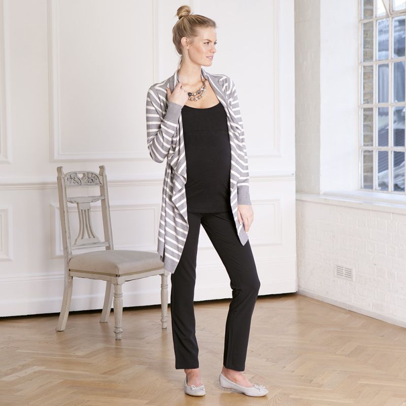 Pantalón premamá negro de pierna recta, talla M, cómodo y elegante para futuras mamás.