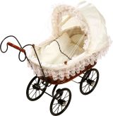 Cochecito de muñecas de mimbre Antiguo