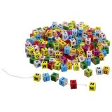 Dados de letras de colores e hilo