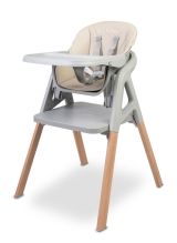 Silla alta Caretero Smartee beige en uso en la cocina