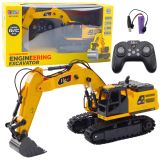 Excavadora crawler control remoto con brazo funcionando