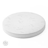 Colchón con inserto de coco para cuna ovalada de Waldin resaltando su característica principal.