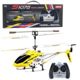 Helicóptero RC Syma S107G Amarillo con luces LED encendidas.