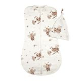 Arrullo Little Hug de Waldin en blanco con diseño de abejas