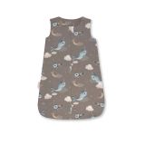 Saco de dormir Waldin en color taupe con diseño de ballenas