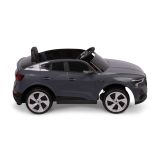 Descubre el Audi E-Tron Sportback eléctrico para niños, con tracción 4x4, luces LED, mando a distancia, asiento de polipiel y panel multimedia. Ideal para niños de 3 a 8 años.
