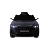Descubre el Audi E-Tron Sportback eléctrico para niños, con tracción 4x4, luces LED, mando a distancia, asiento de polipiel y panel multimedia. Ideal para niños de 3 a 8 años.