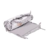 Protector de Cuna Reversible de Muselina 180x40 cm – 3 Paneles con Lazos – Teddy Grey - imagen 6