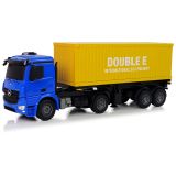Detalle de la cabina tractora y semirremolque articulado del Mercedes Arocs R/C