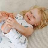 Saco de dormir con piernas 3-4 años 2,5 TOG Ballenas – Blanco