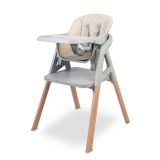 Silla alta Caretero Smartee beige en uso en la cocina